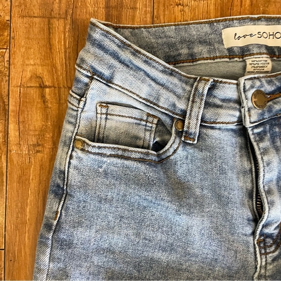 LOVE SOHO Women’s Light Blue High-Waisted Skinny Jeans Size 5 - Picture 3 of 12